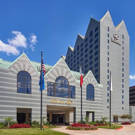 Отель Hilton Houston North Экстерьер фото
