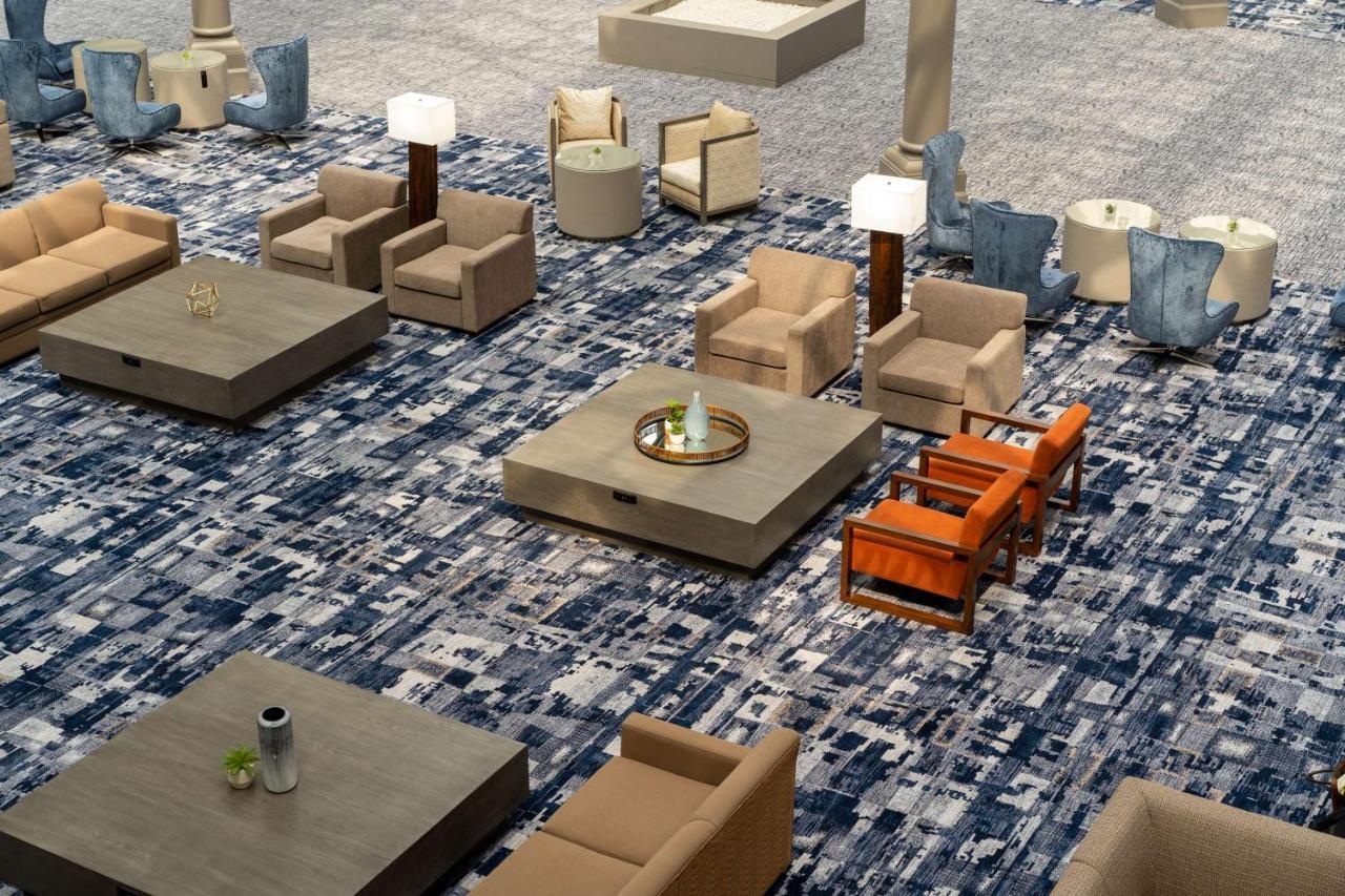 Отель Hilton Houston North Экстерьер фото