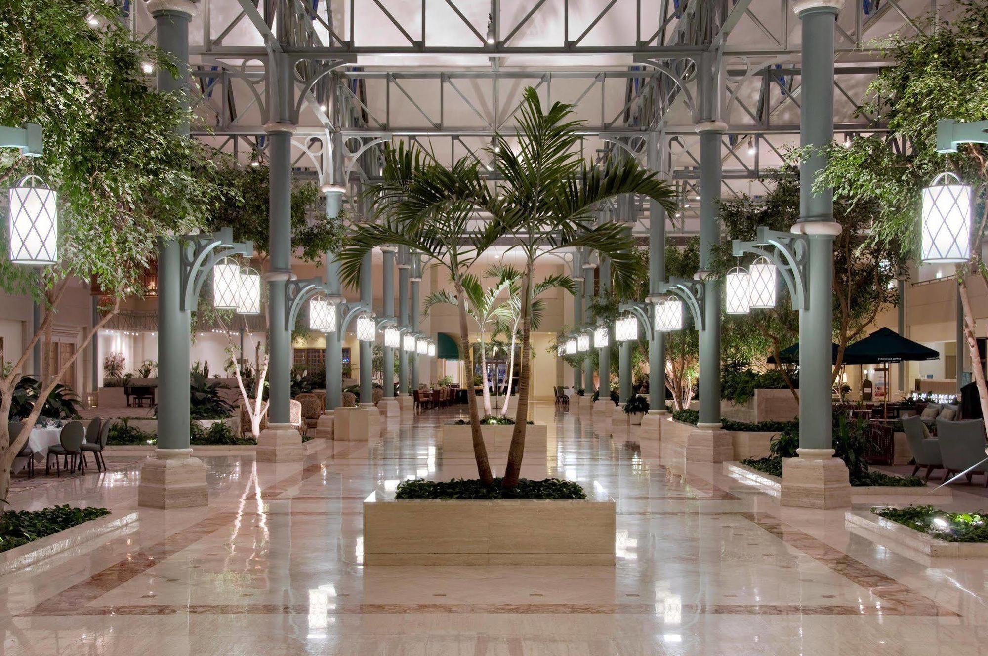 Отель Hilton Houston North Интерьер фото