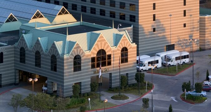 Отель Hilton Houston North Экстерьер фото